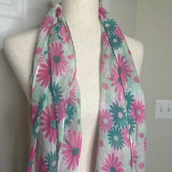 Charming Charlie Pink Flower Summer Scarf One Size - Picture 4 of 9